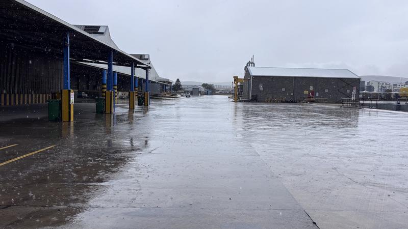 To Let Commercial Property for Rent in Killarney Gardens Western Cape